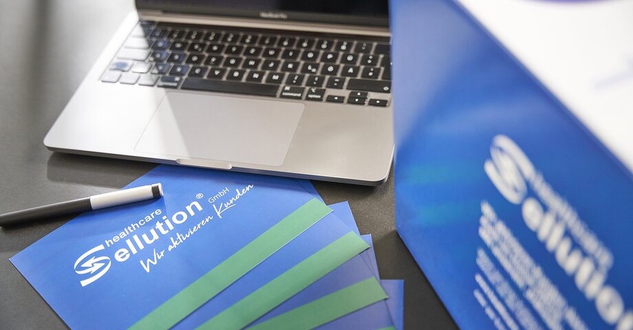 Healthcare Sellution GmbH Schreibtisch 